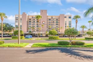 7700 SUN ISLAND DRIVE, SOUTH PASADENA, FL 33707 Sold 09/30/24