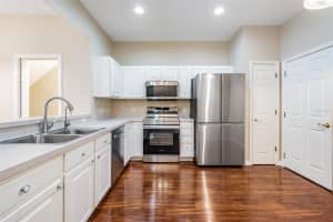 3343 COVERED BRIDGE DRIVE, DUNEDIN, FL 34698 Sold 09/10/24