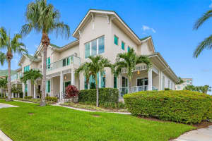 6 Hibiscus Ln, BELLEAIR
