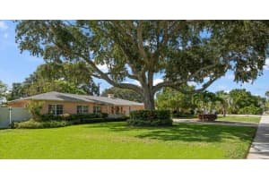 1727 INDIAN ROCKS ROAD, BELLEAIR, FL 33756 Sold 11/07/24