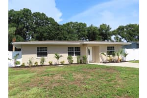 831 Searcy Ave, SARASOTA