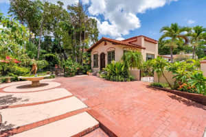 5221 DELETTE AVENUE, GULFPORT, FL 33707 Sold 12/17/24