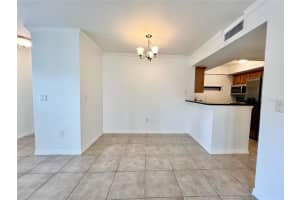 702 LYNDHURST STREET, DUNEDIN, FL 34698 Sold 05/22/25