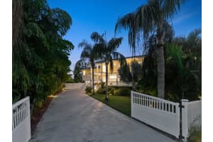 3700 CENTER CIRCLE, LARGO, FL 33774 Sold 12/24/24