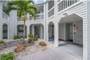 6939 STONES THROW CIRCLE, SAINT PETERSBURG, FL 33710 Sold 02/07/25