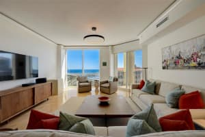 300 BEACH DRIVE, ST PETERSBURG, FL 33701 Sold 08/30/24