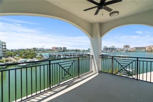 211 Dolphin Pt #203, CLEARWATER