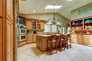 1047 ROYAL TROON COURT, TARPON SPRINGS, FL 34688 Sold 09/27/24