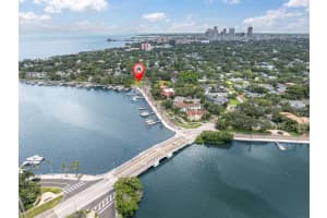 1956 COFFEE POT BOULEVARD, ST PETERSBURG, FL 33704 - MLS#MFRU8251346