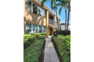 1050 RAFAEL BOULEVARD, SAINT PETERSBURG, FL 33704 Sold 11/22/24