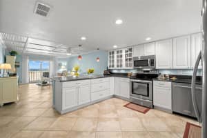 11000 GULF BOULEVARD, TREASURE ISLAND, FL 33706 Sold 05/08/25