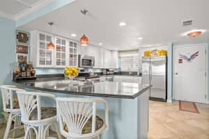 11000 GULF BOULEVARD, TREASURE ISLAND, FL 33706 Sold 05/08/25