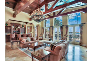 501 MANDALAY AVENUE, CLEARWATER BEACH, FL 33767 Sold 11/12/24