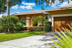 408 MONTE CRISTO BOULEVARD, SAINT PETERSBURG, FL 33715 Sold 12/20/24