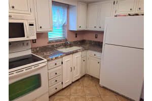 2276 OAK NECK ROAD, CLEARWATER, FL 33763 Sold 01/29/25