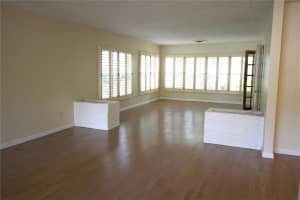 1315 DIXIE LANE, SAINT PETERSBURG, FL 33707 Sold 10/04/24