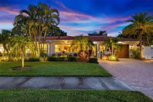 963 SNELL ISLE BOULEVARD, SAINT PETERSBURG, FL 33704 Sold 11/12/24