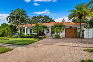 963 SNELL ISLE BOULEVARD, SAINT PETERSBURG, FL 33704 Sold 11/12/24