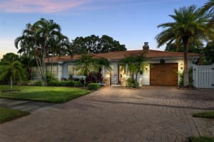 963 SNELL ISLE BOULEVARD, SAINT PETERSBURG, FL 33704 Sold 11/12/24