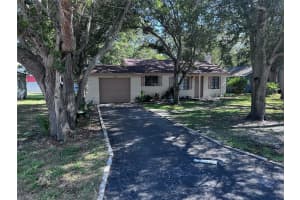 2740 PINEHURST AVENUE, BELLEAIR BLUFFS, FL 33770 Sold 09/27/24