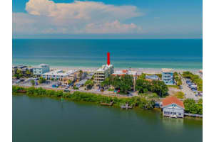 74 GULF BOULEVARD, INDIAN ROCKS BEACH, FL 33785 Sold 12/06/24