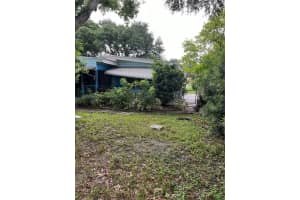 209 JEFFERSON CIRCLE, SAINT PETERSBURG, FL 33703 Sold 09/17/24