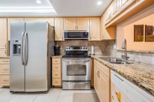 2020 LAKEVIEW DRIVE, CLEARWATER, FL 33763 Sold 03/05/25