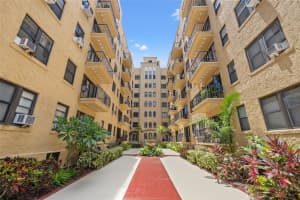 130 4TH AVENUE, SAINT PETERSBURG, FL 33701 Sold 09/25/24