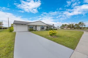 708 BEL AIR AVENUE, SUN CITY CENTER, FL 33573 Sold 12/03/24