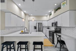 284 HEMINGWAY DRIVE, OLDSMAR, FL 34677 Sold 12/20/24