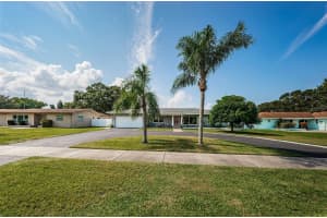 1739 LAKEVIEW ROAD, CLEARWATER, FL 33756 Sold 02/06/25