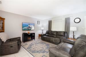 8467 109TH WAY, SEMINOLE, FL 33772 Sold 02/14/25