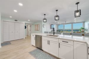400 ISLAND WAY, CLEARWATER BEACH, FL 33767 Sold 11/26/24