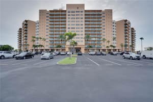 880 MANDALAY AVENUE, CLEARWATER BEACH, FL 33767 - MLS#MFRU8253322