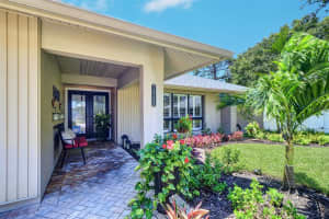13198 LINDEN PLACE DRIVE, SEMINOLE, FL 33776 Sold 09/18/24