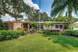 1069 IDLEWILD DRIVE, DUNEDIN, FL 34698 Sold 12/30/24