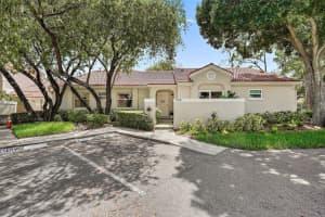 562 ANDORRA CIRCLE, SAINT PETERSBURG, FL 33703 Sold 10/25/24