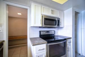 8950 PARK BOULEVARD, SEMINOLE, FL 33777 Sold 12/06/24
