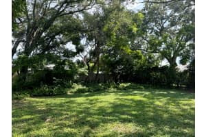 1905 PINETREE LANE, LARGO, FL 33770 Sold 01/27/25
