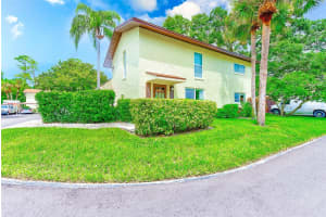 501 BAY DRIVE, LARGO, FL 33770 Sold 11/19/24