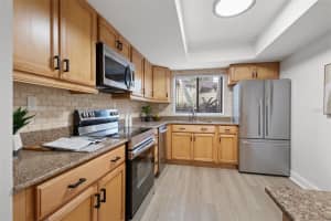 10775 VILLAGE CLUB CIR #102, SAINT PETERSBURG, FL 33710 Sold 10/03/24