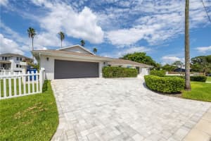 3800 HUNTINGTON STREET, SAINT PETERSBURG, FL 33703 Sold 09/25/24