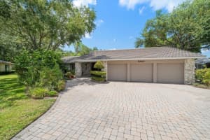 2800 MEADOW HILL DRIVE, CLEARWATER, FL 33761 Sold 02/28/25