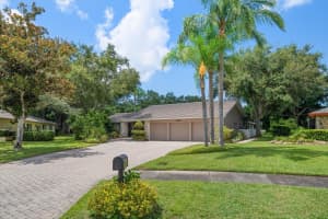 2800 MEADOW HILL DRIVE, CLEARWATER, FL 33761 Sold 02/28/25