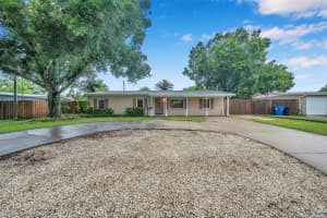 5680 CEDAR STREET, SAINT PETERSBURG, FL 33703 Sold 01/17/25