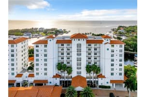 1325 SNELL ISLE BOULEVARD, SAINT PETERSBURG, FL 33704 Sold 10/04/24