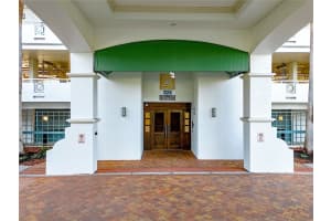 1325 SNELL ISLE BOULEVARD, SAINT PETERSBURG, FL 33704 Sold 10/04/24