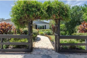 2910 2ND AVENUE, SAINT PETERSBURG, FL 33713 Sold 09/24/24
