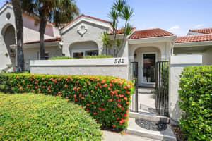 582 ANDORRA CIRCLE, SAINT PETERSBURG, FL 33703 Sold 10/16/24