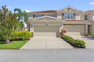 555 52ND TERRACE, SAINT PETERSBURG, FL 33703 Sold 10/31/24